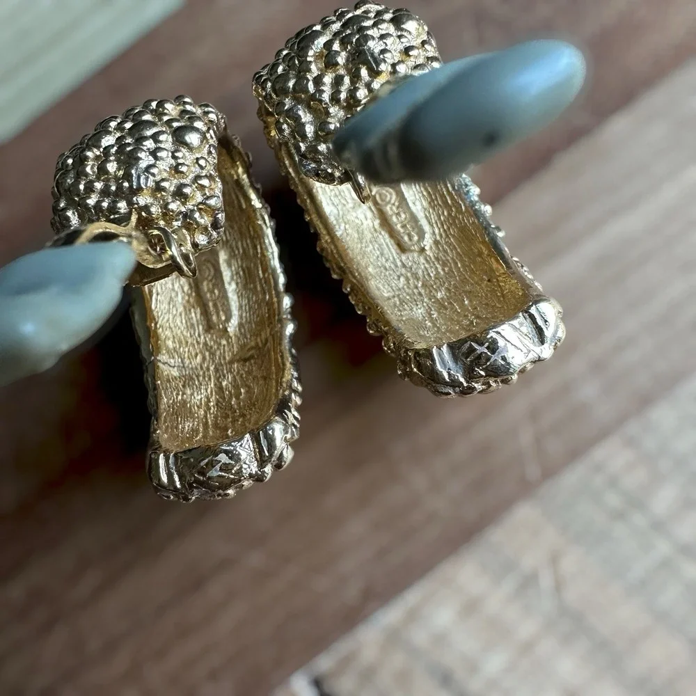 VTG Ciner Clip Earrings 1.25 Inch Caviar Hobnail Texture 18k Gold Plate Signed